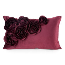 Zamatová obliečka 30x50 cm na vankúš FLORES, 3D ruže burgund Zamatová obliečka 30x50 cm na vankúš FLORES, 3D ruže burgund